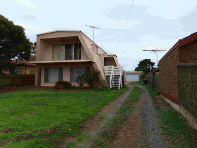 13 Central Avenue, Hallett Cove