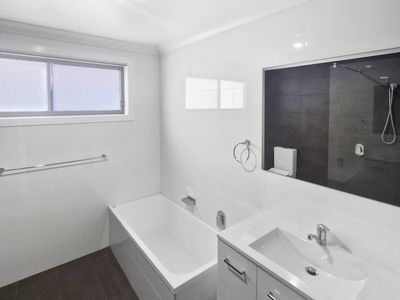 2 Olivia Place, North Rothbury
