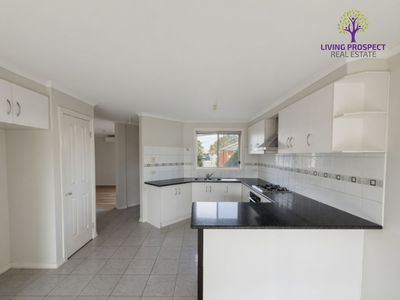 4 / 80-82 Linden Street, Altona Meadows