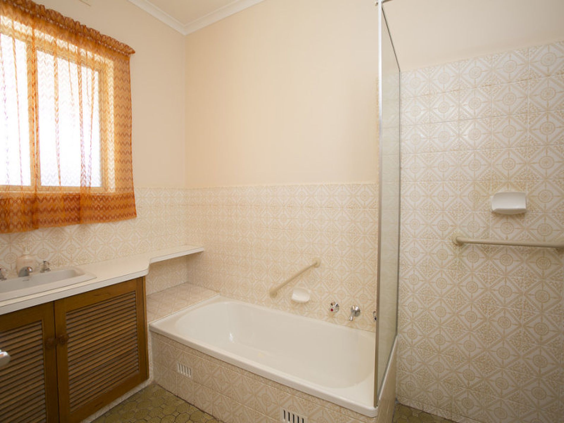 228 Trimmer Parade, Grange