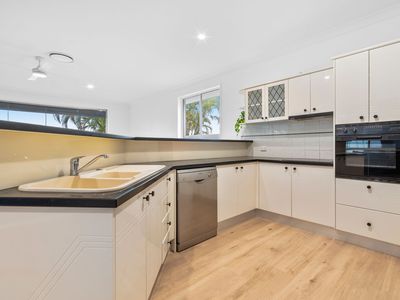 7 Creekview Street, Helensvale