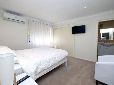72 Lake Street, Forster
