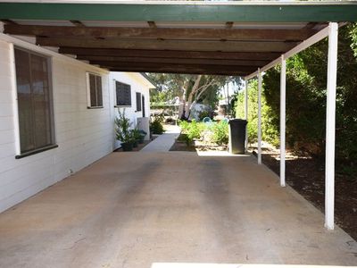 76 Cassowary Street, Longreach