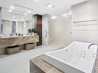 249-255 Monaco Street, Broadbeach Waters