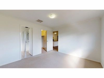 22 Dalbeattie Crescent, Dubbo