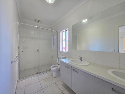 5 Axle Dr, Truganina