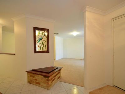 8 Rossetti Court, North Lake