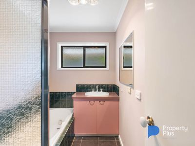 6 Kenny Court, , Kangaroo Flat