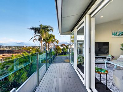 1/64 Seaview Road, Castor Bay