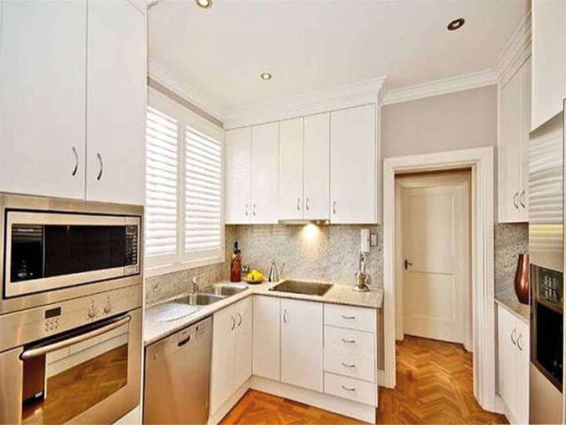 1 / 14A Darling Point Road, Darling Point