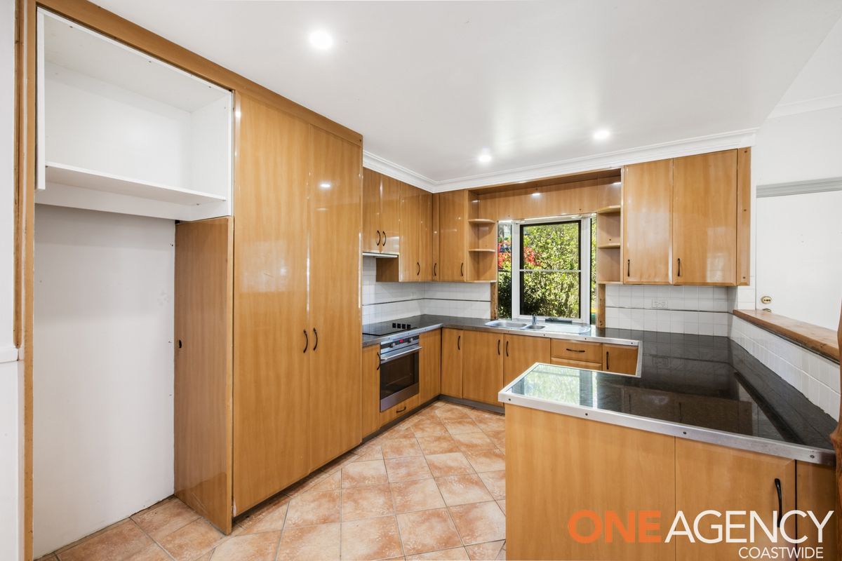 11 Narrawa Avenue, Erina