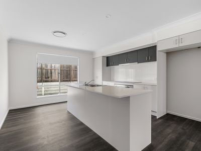 34 COOPER DRIVE, Collingwood Park