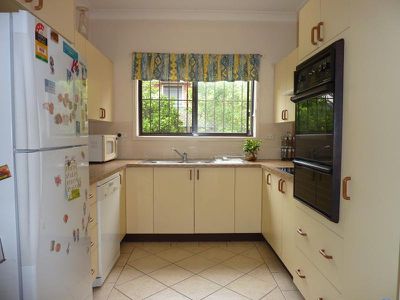 2 / 39 Junction Rd, Beverly Hills