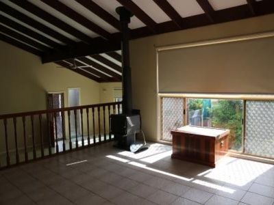 8 Kentia Court, Kawungan