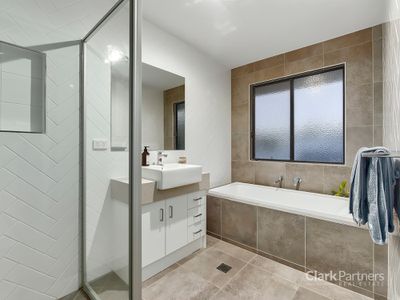 113 Kingfisher Drive, Upper Kedron