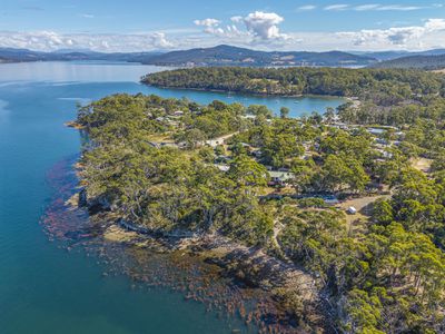 36 Cray Point Parade, Eggs And Bacon Bay