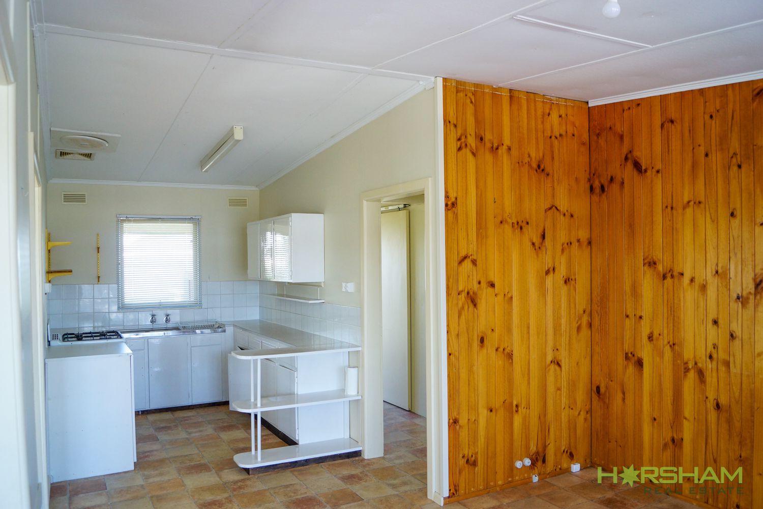 52 Alexander Avenue, Horsham