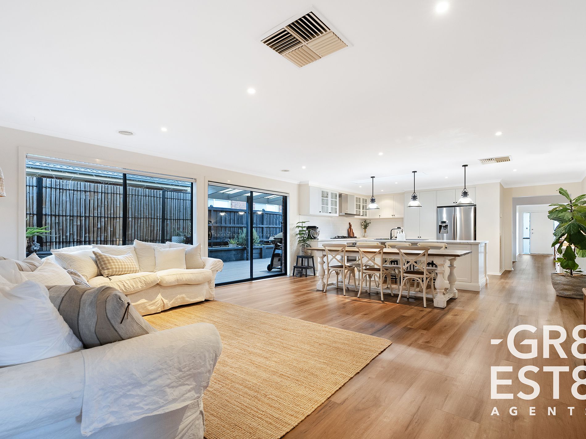 10 REDLEAF CLOSE, Hampton Park