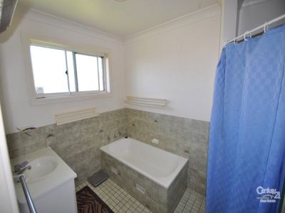 4 Jackson Place, Dubbo