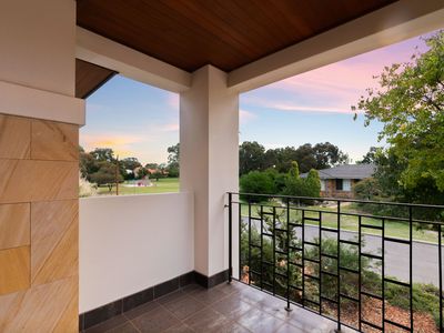 26 Simmonds Parade, Winthrop