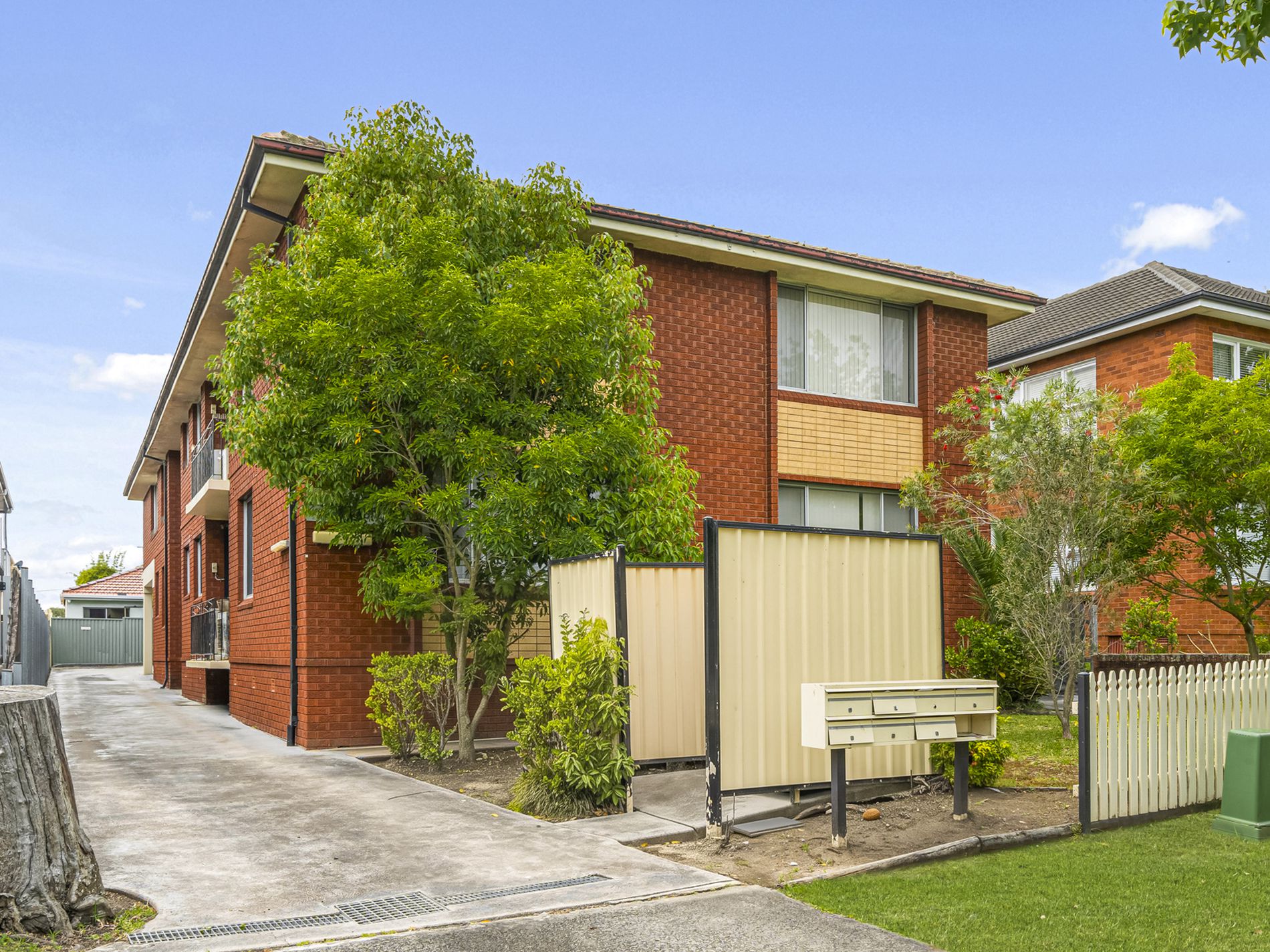 4 / 16 Broadway, Punchbowl