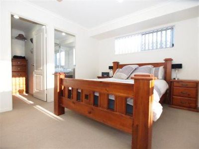 11 Picadilly Circle, Urraween
