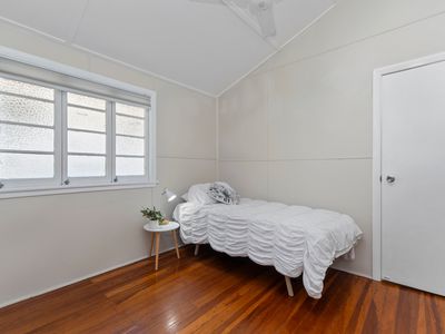 385 Stanley Street, North Ward