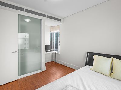 901 / 108 Terrace Road, East Perth