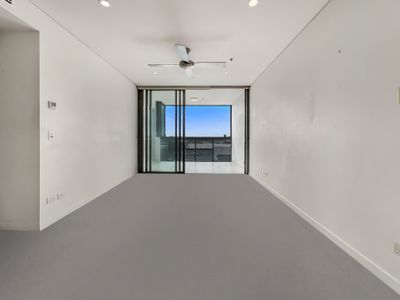 2037 / 16 Hamilton Place, Bowen Hills