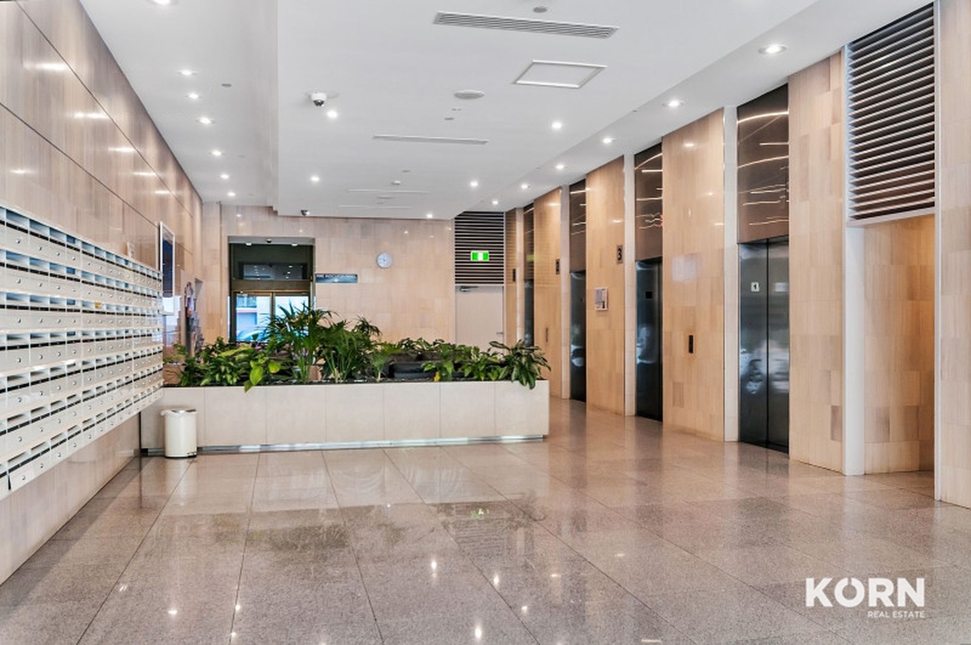 33 / 65 King William Street, Adelaide