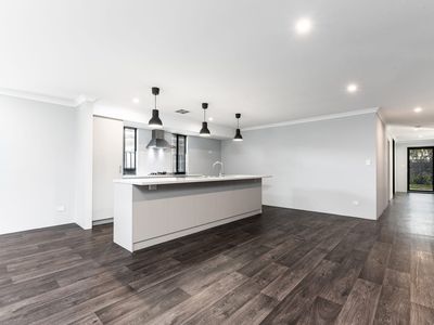 4 Fairmile Street, Bushmead