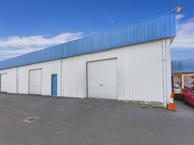 8/120 Industrial Road, Oak Flats