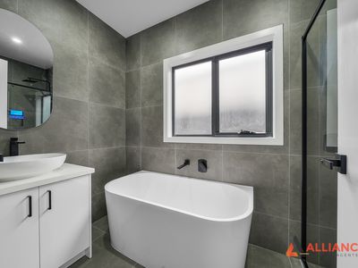 8 Racka Road, Wollert