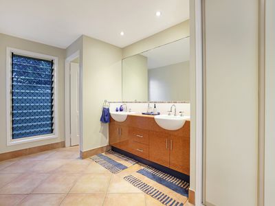 60 Daphne Drive, Redlynch