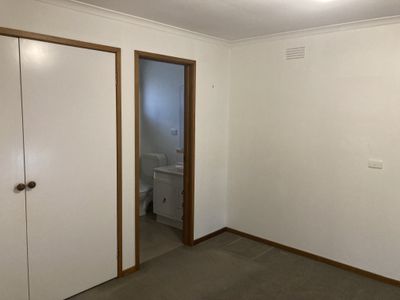 33 Allambee Avenue, Grovedale
