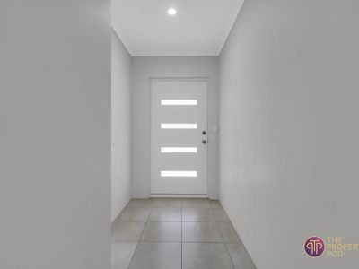 4 Sunstone Boulevard, Treeby