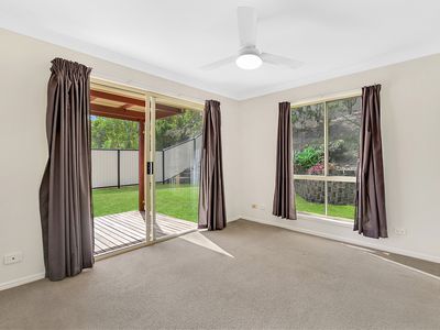 5 Pinemount Cres, Oxenford