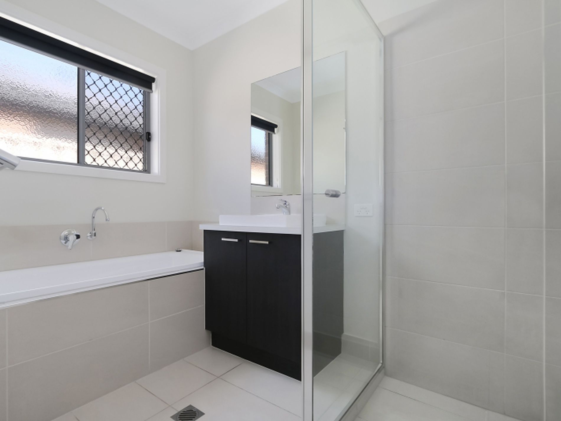 4 MCDOUGALL GROVE, Wodonga