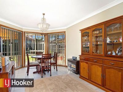 19B Woodcroft Drive, Woodcroft