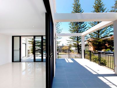 1 / 14 Wharf Street, Tuncurry