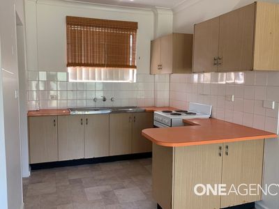 2 / 7 Windle Street, Lake Illawarra
