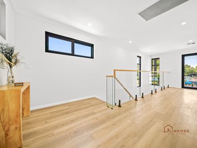 8B Castlereagh Close, Willetton