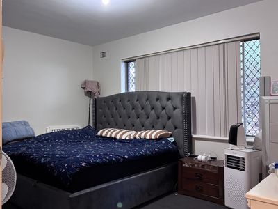 2 / 5 Fourth Road, Armadale