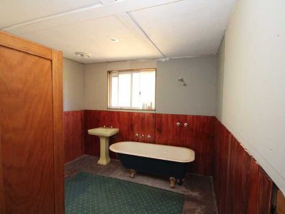 228 Cross Road, Gardners Bay