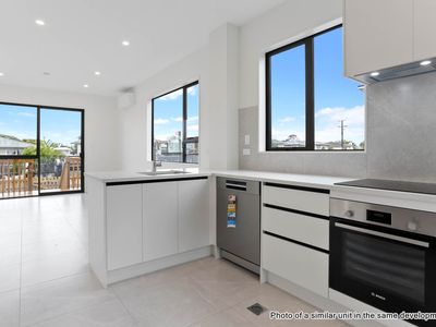 13A Everitt Road, Otara