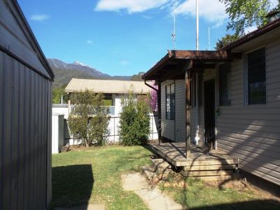 103 Lakeside Avenue , Mount Beauty
