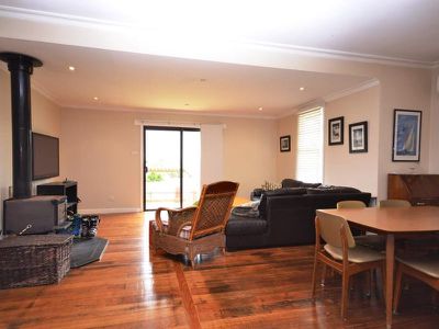 37 Mountain Avenue , Mount Beauty