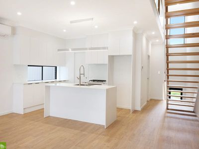 10 Araluen Terrace, Tullimbar