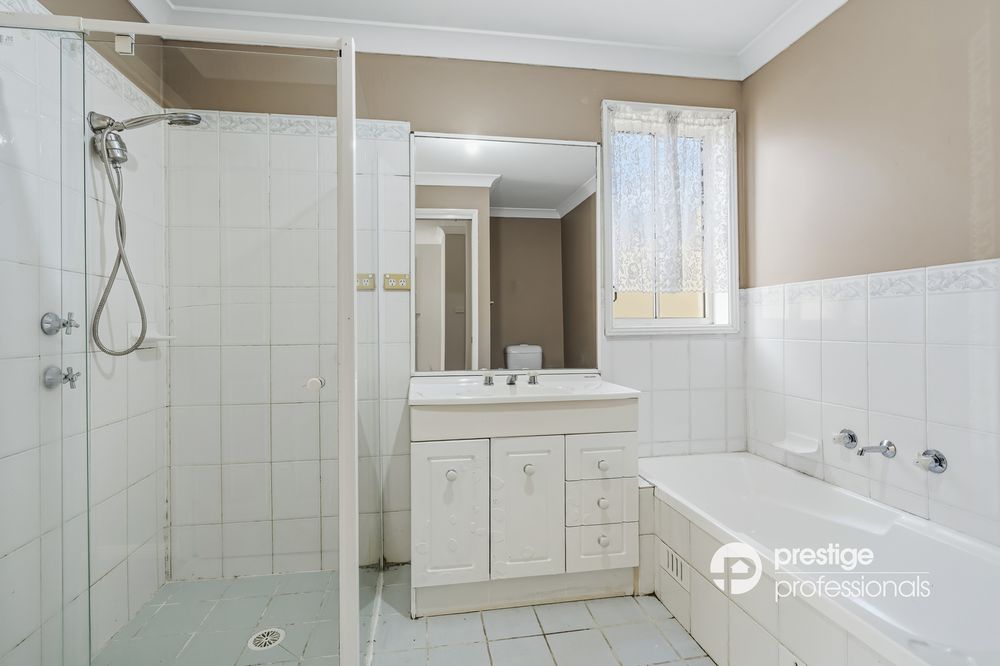 4 Sandover Court, Wattle Grove