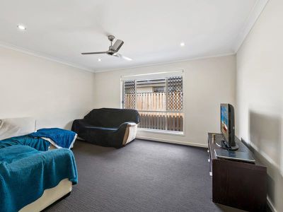 12 Bristlebird Circuit, Forest Glen